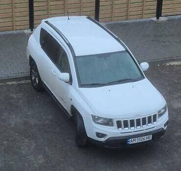 Білий Джип Compass, об'ємом двигуна 2.36 л та пробігом 192 тис. км за 9500 $, фото 2 на Automoto.ua