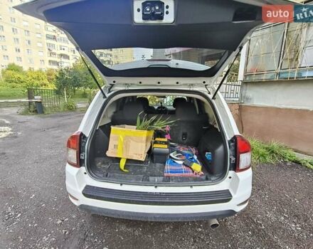 Белый Джип Компас, объемом двигателя 2.4 л и пробегом 180 тыс. км за 11600 $, фото 10 на Automoto.ua