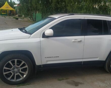 Белый Джип Компас, объемом двигателя 2 л и пробегом 160 тыс. км за 10500 $, фото 1 на Automoto.ua