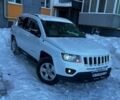 Белый Джип Компас, объемом двигателя 2 л и пробегом 193 тыс. км за 8500 $, фото 1 на Automoto.ua