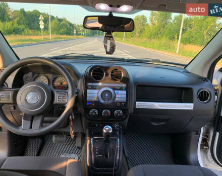 Білий Джип Compass, об'ємом двигуна 2.36 л та пробігом 210 тис. км за 9600 $, фото 14 на Automoto.ua