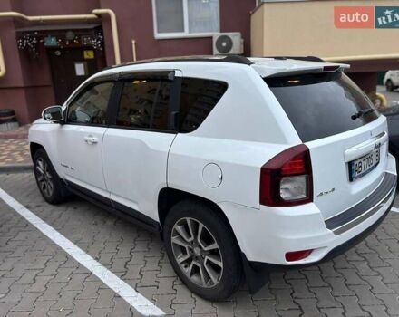 Джип Compass 2014 у Києві на Automoto.ua Білий Джип Compass, об'ємом двигуна 2.36 л та пробігом 135 тис. км за 9800 $, фото 1 на Automoto.ua