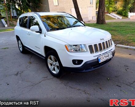 Білий Джип Compass, об'ємом двигуна 2.4 л та пробігом 208 тис. км за 9900 $, фото 1 на Automoto.ua