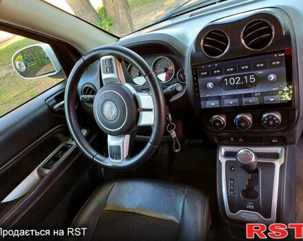 Білий Джип Compass, об'ємом двигуна 2.4 л та пробігом 208 тис. км за 9900 $, фото 5 на Automoto.ua