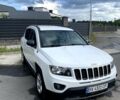 Белый Джип Компас, объемом двигателя 2 л и пробегом 133 тыс. км за 9300 $, фото 5 на Automoto.ua
