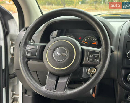 Білий Джип Compass, об'ємом двигуна 2.36 л та пробігом 142 тис. км за 9799 $, фото 17 на Automoto.ua