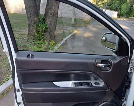 Белый Джип Компас, объемом двигателя 0 л и пробегом 208 тыс. км за 10700 $, фото 6 на Automoto.ua