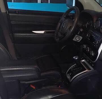 Білий Джип Compass, об'ємом двигуна 2 л та пробігом 220 тис. км за 10000 $, фото 17 на Automoto.ua