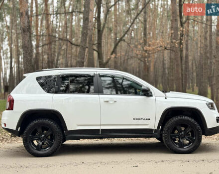 Белый Джип Компас, объемом двигателя 2.4 л и пробегом 104 тыс. км за 10900 $, фото 8 на Automoto.ua
