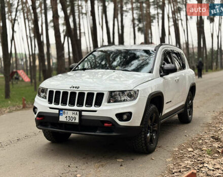 Белый Джип Компас, объемом двигателя 2.4 л и пробегом 104 тыс. км за 10900 $, фото 1 на Automoto.ua