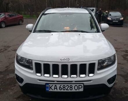 Белый Джип Компас, объемом двигателя 2.36 л и пробегом 296 тыс. км за 9000 $, фото 4 на Automoto.ua
