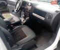 Белый Джип Компас, объемом двигателя 2 л и пробегом 105 тыс. км за 9000 $, фото 2 на Automoto.ua