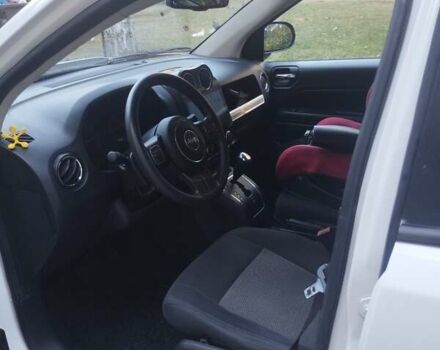 Белый Джип Компас, объемом двигателя 2.36 л и пробегом 158 тыс. км за 9700 $, фото 2 на Automoto.ua