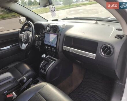 Белый Джип Компас, объемом двигателя 2.36 л и пробегом 170 тыс. км за 10700 $, фото 12 на Automoto.ua