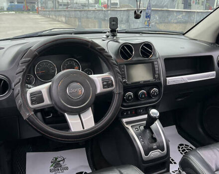 Белый Джип Компас, объемом двигателя 2.36 л и пробегом 264 тыс. км за 10700 $, фото 12 на Automoto.ua