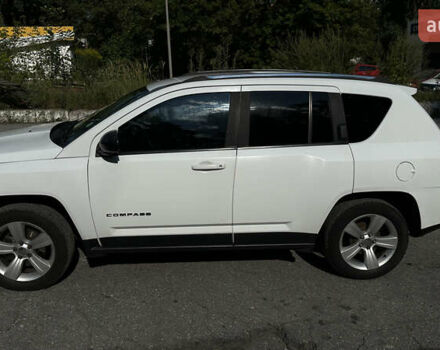 Білий Джип Compass, об'ємом двигуна 2 л та пробігом 135 тис. км за 10499 $, фото 1 на Automoto.ua