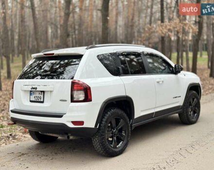 Белый Джип Компас, объемом двигателя 2.4 л и пробегом 104 тыс. км за 10900 $, фото 9 на Automoto.ua