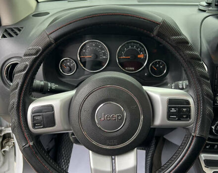 Белый Джип Компас, объемом двигателя 2.36 л и пробегом 264 тыс. км за 10700 $, фото 20 на Automoto.ua