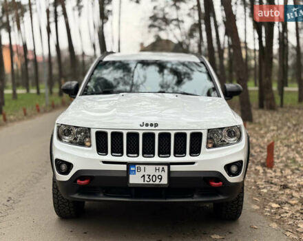 Белый Джип Компас, объемом двигателя 2.4 л и пробегом 104 тыс. км за 10900 $, фото 4 на Automoto.ua