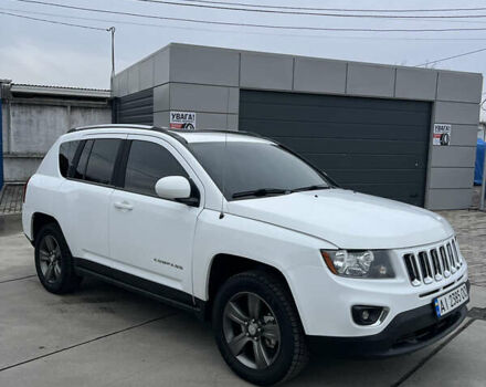 Белый Джип Компас, объемом двигателя 2.36 л и пробегом 264 тыс. км за 10700 $, фото 3 на Automoto.ua