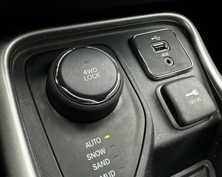 Джип Компас 2015 в Буче на Automoto.ua Белый Джип Компас, объемом двигателя 2.4 л и пробегом 46 тыс. км за 15500 $, фото 33 на Automoto.ua