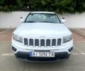 Белый Джип Компас, объемом двигателя 2 л и пробегом 220 тыс. км за 8999 $, фото 1 на Automoto.ua