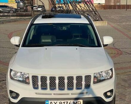 Білий Джип Compass, об'ємом двигуна 2.4 л та пробігом 174 тис. км за 10300 $, фото 1 на Automoto.ua