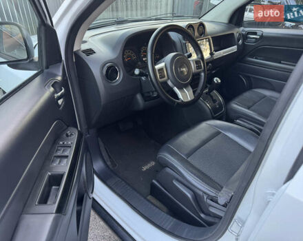 Білий Джип Compass, об'ємом двигуна 2 л та пробігом 157 тис. км за 10700 $, фото 11 на Automoto.ua