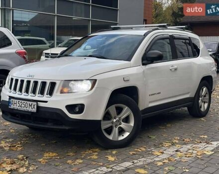 Джип Compass 2016 у Дніпро (Дніпропетровську) на Automoto.ua Білий Джип Compass, об'ємом двигуна 2.36 л та пробігом 246 тис. км за 9900 $, фото 2 на Automoto.ua