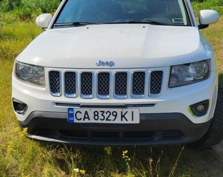 Белый Джип Компас, объемом двигателя 2.4 л и пробегом 130 тыс. км за 10900 $, фото 3 на Automoto.ua