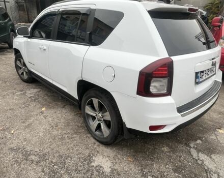 Білий Джип Compass, об'ємом двигуна 2 л та пробігом 126 тис. км за 12000 $, фото 3 на Automoto.ua