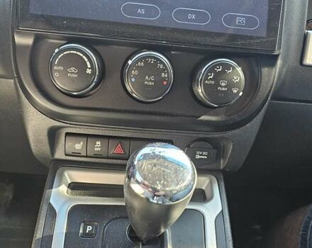 Білий Джип Compass, об'ємом двигуна 2 л та пробігом 165 тис. км за 11100 $, фото 22 на Automoto.ua