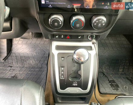 Джип Compass 2016 у Вінниці на Automoto.ua Білий Джип Compass, об'ємом двигуна 2.4 л та пробігом 133 тис. км за 11890 $, фото 28 на Automoto.ua