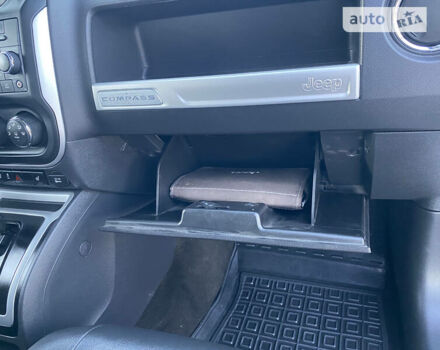 Белый Джип Компас, объемом двигателя 2.4 л и пробегом 165 тыс. км за 10900 $, фото 18 на Automoto.ua