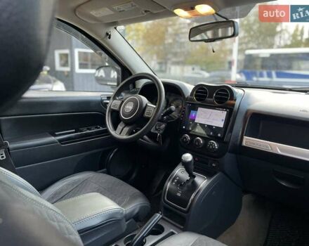 Джип Compass 2016 у Дніпро (Дніпропетровську) на Automoto.ua Білий Джип Compass, об'ємом двигуна 2.36 л та пробігом 246 тис. км за 9900 $, фото 16 на Automoto.ua