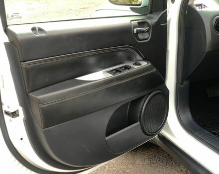 Джип Compass 2016 у Вінниці на Automoto.ua Білий Джип Compass, об'ємом двигуна 2.4 л та пробігом 133 тис. км за 11890 $, фото 16 на Automoto.ua