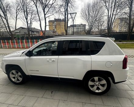 Білий Джип Compass, об'ємом двигуна 2 л та пробігом 130 тис. км за 12000 $, фото 4 на Automoto.ua