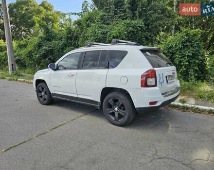 Білий Джип Compass, об'ємом двигуна 2 л та пробігом 165 тис. км за 11100 $, фото 9 на Automoto.ua