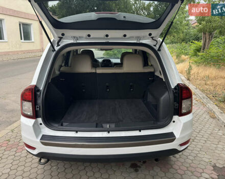 Белый Джип Компас, объемом двигателя 2.4 л и пробегом 170 тыс. км за 11700 $, фото 17 на Automoto.ua