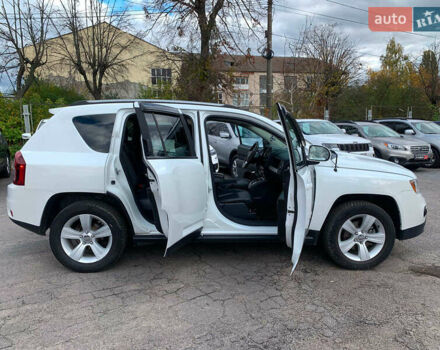 Джип Compass 2016 у Вінниці на Automoto.ua Білий Джип Compass, об'ємом двигуна 2.4 л та пробігом 133 тис. км за 11890 $, фото 12 на Automoto.ua