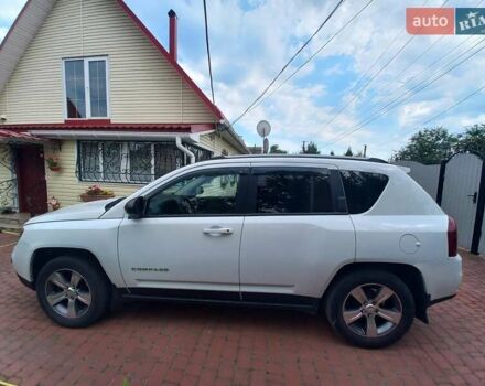 Белый Джип Компас, объемом двигателя 2 л и пробегом 219 тыс. км за 12100 $, фото 12 на Automoto.ua