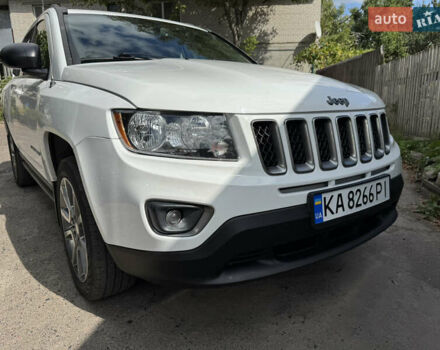 Білий Джип Compass, об'ємом двигуна 2 л та пробігом 157 тис. км за 10700 $, фото 6 на Automoto.ua