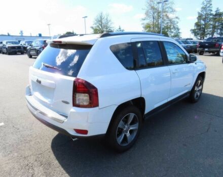 Белый Джип Компас, объемом двигателя 2.4 л и пробегом 75 тыс. км за 6700 $, фото 2 на Automoto.ua