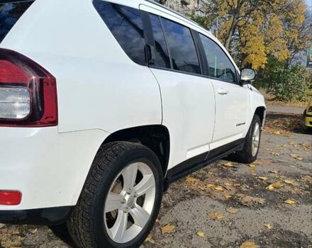 Джип Compass 2016 у Києві на Automoto.ua Білий Джип Compass, об'ємом двигуна 2 л та пробігом 150 тис. км за 10000 $, фото 3 на Automoto.ua
