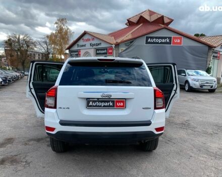 Джип Compass 2016 у Вінниці на Automoto.ua Білий Джип Compass, об'ємом двигуна 2.4 л та пробігом 133 тис. км за 11890 $, фото 13 на Automoto.ua