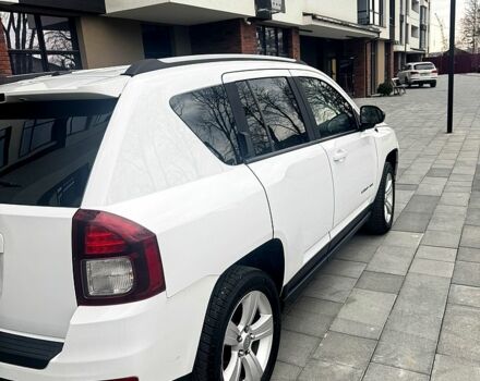 Білий Джип Compass, об'ємом двигуна 2 л та пробігом 130 тис. км за 12000 $, фото 5 на Automoto.ua