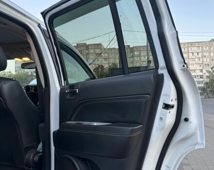 Белый Джип Компас, объемом двигателя 2.4 л и пробегом 160 тыс. км за 12000 $, фото 18 на Automoto.ua