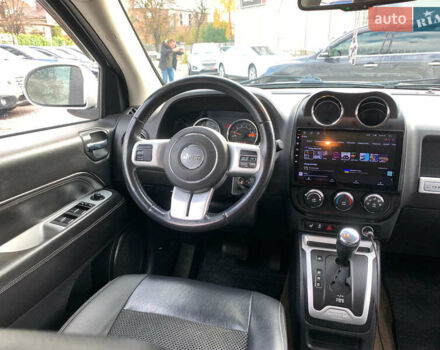 Джип Compass 2016 у Вінниці на Automoto.ua Білий Джип Compass, об'ємом двигуна 2.4 л та пробігом 133 тис. км за 11890 $, фото 31 на Automoto.ua