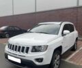 Белый Джип Компас, объемом двигателя 2 л и пробегом 203 тыс. км за 10700 $, фото 1 на Automoto.ua