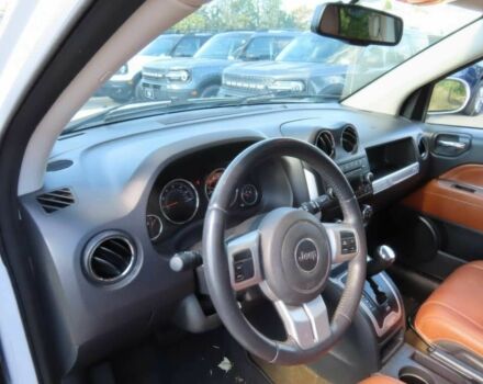 Белый Джип Компас, объемом двигателя 2.4 л и пробегом 75 тыс. км за 6700 $, фото 5 на Automoto.ua